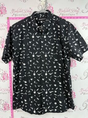 Molokai surf co tee Black Short-Sleeve Button-Down Shirt with White Island Print